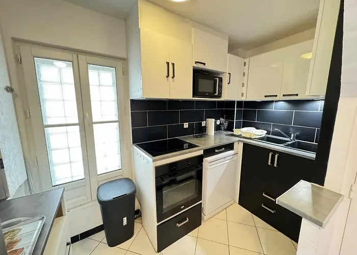 Chambre Neuf Ecluses 2e etage